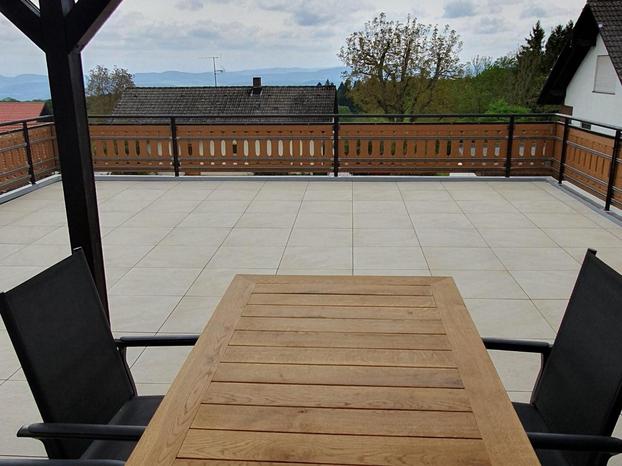 Comfortable Flat In Goerwihl With Balcony Gorwihl Kültér fotó